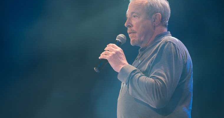 закрытое выступление Макаревича