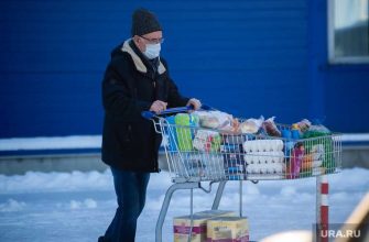 Эпидемиолог назвал причину спада COVID во время новогодних праздников