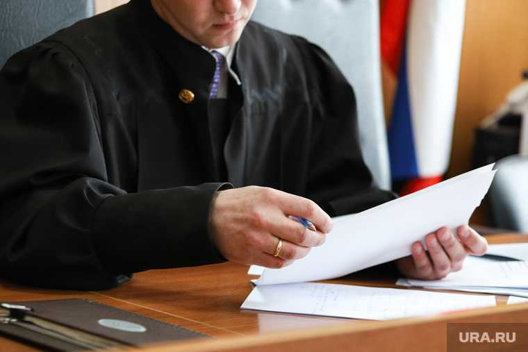 суд признал экс-губернатора Хабаровского края виновным в растрате