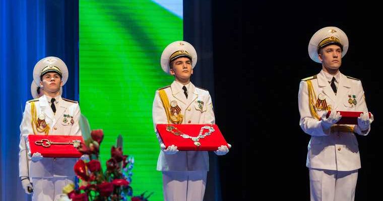 губернатор Югры Комарова директор департамента общественных и внешних связей ХМАО Шумакова кандидаты Филатов Валгушкин Сыч