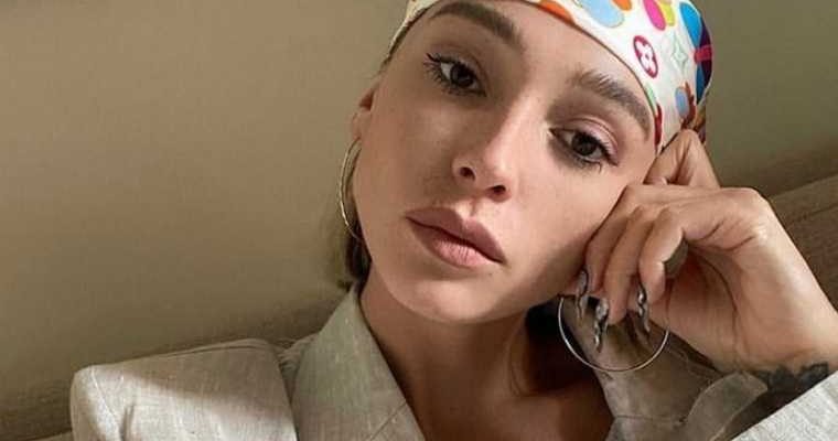 Карина Кросс