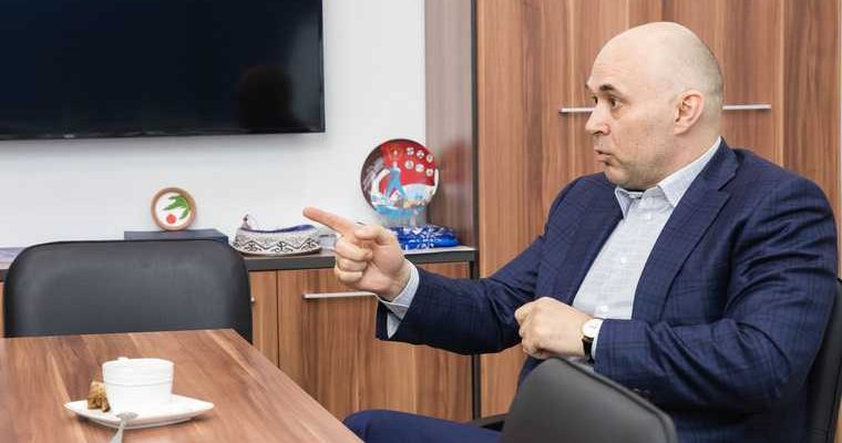 Претендент на пост главы Сургута начал общение с оппозицией — ОП готовит наблюдателей на выборы — рестораторы будут добиваться снятия ограничений — Сбербанк ответил недовольным родителям — силовики провели урок мужества в школе Нижневартовска. Все самые интересные и важные новости ХМАО к утру 17 февраля — в обзоре URA.RU: