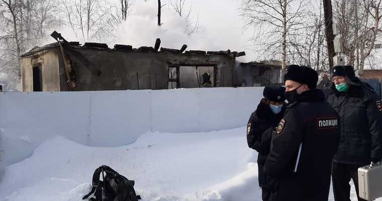 новости хмао загорелся дом в сургуте возгорание в дачном кооперативе горит частный дом есть жертвы погибли дети сгорели двое детей