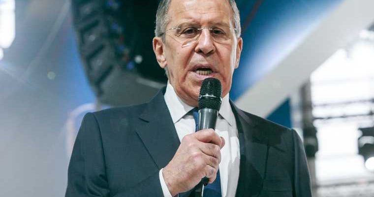 Лавров вспомнил слова Путина о разрушении Украины из-за Донбасса