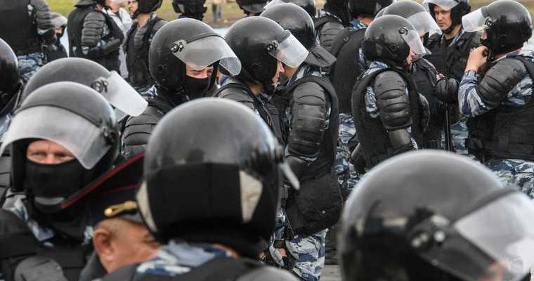 госдума законопроект статья 320 уголовный кодекс силовики разглашение информация частная жизнь