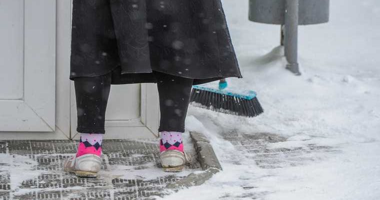 снег наледь