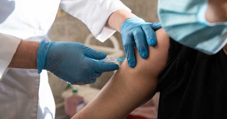 прививка от коронавируса эпиваккорона