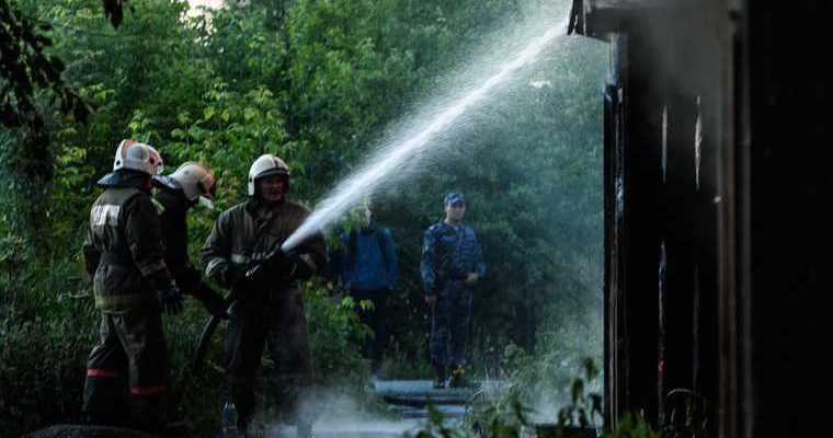 пожар село Бызово Свердловская область погибли дети подробности