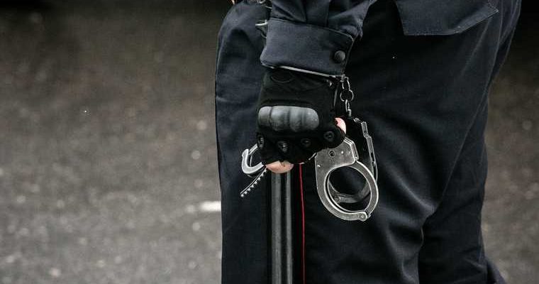 Депутата из ЯНАО производил и употреблял наркотики