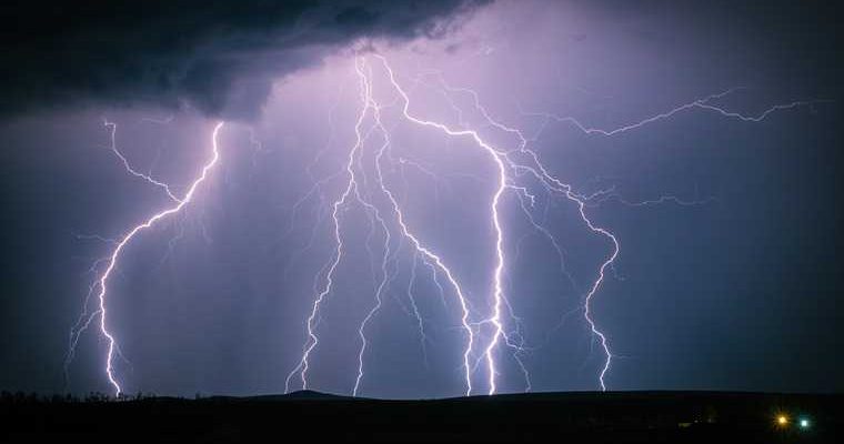 Челябинская область погода весна гроза заморозки на почве ветер жара