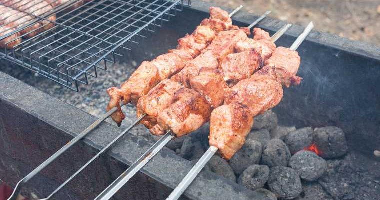 где можно жарить мясо