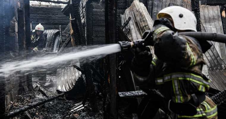 Цыганский поселок Екатеринбург поджигали частные дома