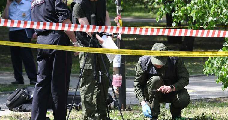 сквер ЖД вокзал Екатеринбург зарезали трех человек