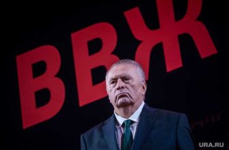 Жириновский конфисковал алкоголь на ПМЭФ